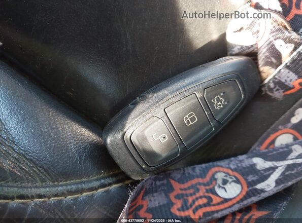 1FADP3L95JL209443 2018 FORD FOCUS ST Белый Вид панели приборов
