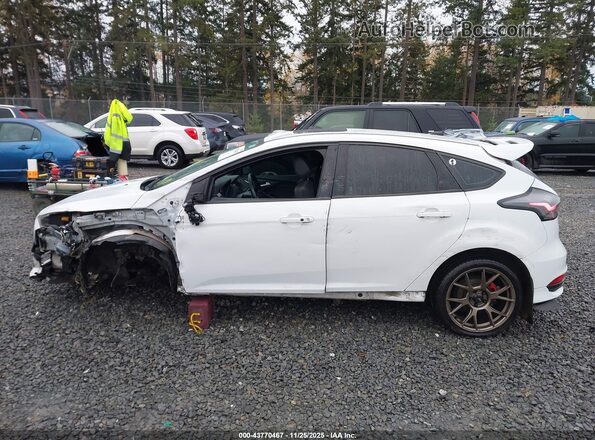 1FADP3L95JL289651 2018 FORD FOCUS ST Белый 
