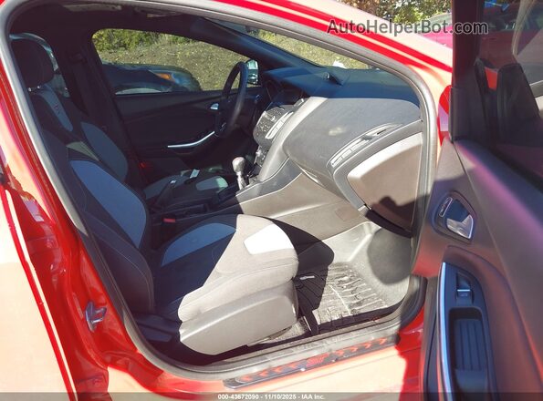 1FADP3L97GL370949 2016 FORD FOCUS ST Red Vista interior delantera