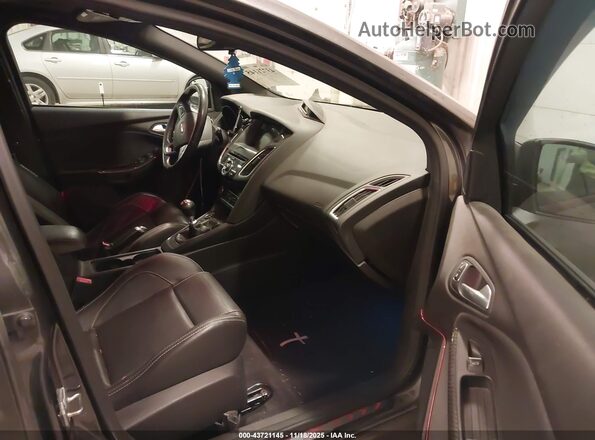 1FADP3L99GL295476 2016 FORD FOCUS ST Серый Вид салона спереди