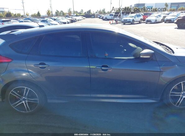 1FADP3L9XJL211513 2018 FORD FOCUS ST Серый Вид задней части салона
