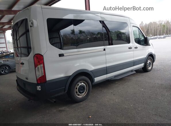 1FBAX2C89PKA21011 2023 FORD PASSENGER Белый Задняя правая четверть