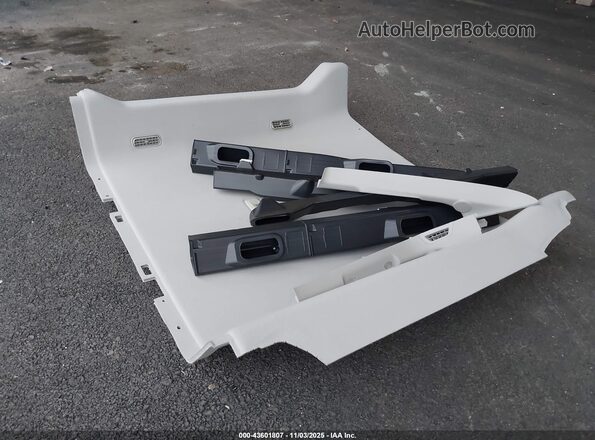 1FBAX2C89PKA21011 2023 FORD PASSENGER Белый Вид щитка приборов