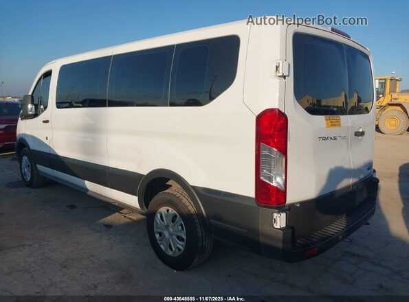 1FBAX2Y80NKA67445 2022 FORD PASSENGER Белый Задняя левая четверть