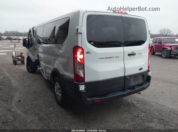 1FBAX2Y81NKA63291 2022 FORD PASSENGER Белый Задняя левая четверть