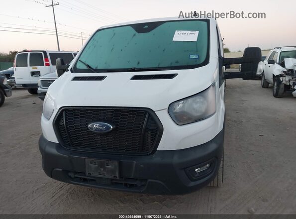 1FBAX2Y82NKA76888 2022 FORD PASSENGER Белый Вид спереди
