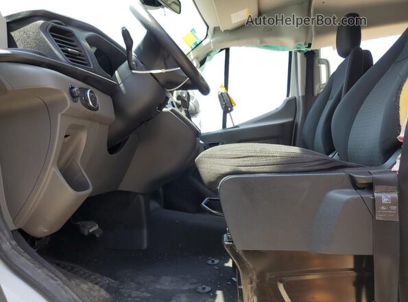1FBAX2Y85LKB23277 2020 FORD PASSENGER White Vista interior delantera