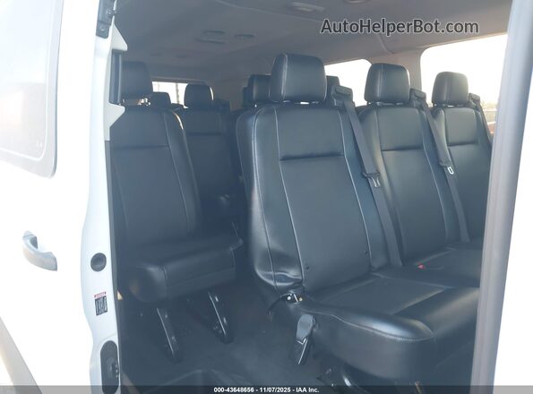 1FBAX2Y86NKA73864 2022 FORD PASSENGER Белый Вид наклейки с VIN-кодом