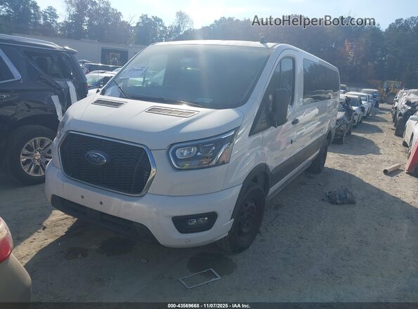 1FBAX2YG2PKB08250 2023 FORD PASSENGER White Передня ліва чверть