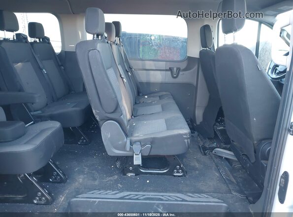 1FBAX2YG2PKB41586 2023 FORD PASSENGER White VIN կոդի պիտակի տեսք