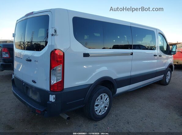 1FBAX2YG2PKB41586 2023 FORD PASSENGER White Հետևի աջ