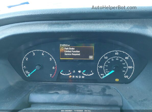 1FBAX2YG2PKB41586 2023 FORD PASSENGER White Հետևի նստատեղերի տեսք