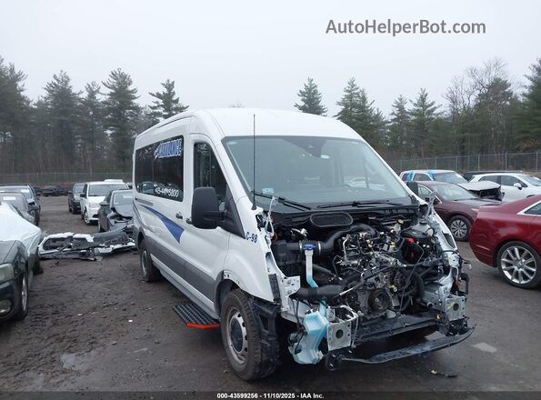 1FDAX2C85RKB51460 2024 FORD PASSENGER Белый Передняя правая четверть