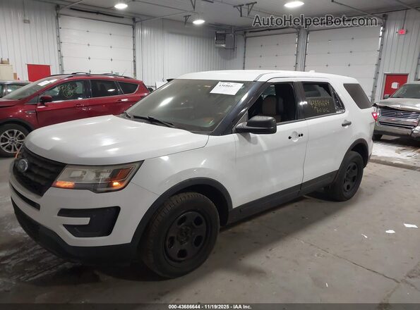 1FM5K8AR3GGA08229 2016 FORD UTILITY POLICE INTERCEPTOR White Widok z przodu