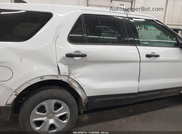 1FM5K8AR9GGA29151 2016 FORD UTILITY POLICE INTERCEPTOR Белый Вид спереди