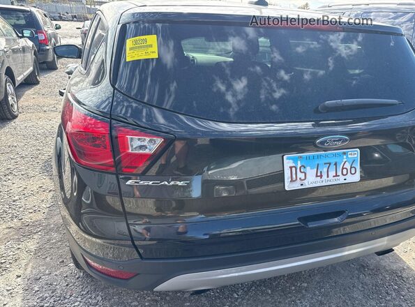 1FMCU9GD1KUB82507 2019 FORD ESCAPE  Вид сзади