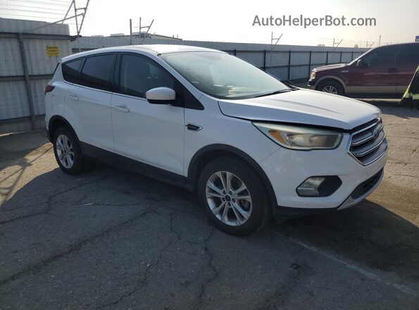 1FMCU9GD5HUB45551 2017 FORD ESCAPE Белый Передняя правая четверть