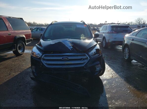 1FMCU9GD5JUB51792 2018 FORD ESCAPE Черный Вид щитка приборов