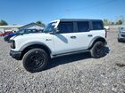 2022 Ford Bronco Base White vin: 1FMEE5DP5NLB03797