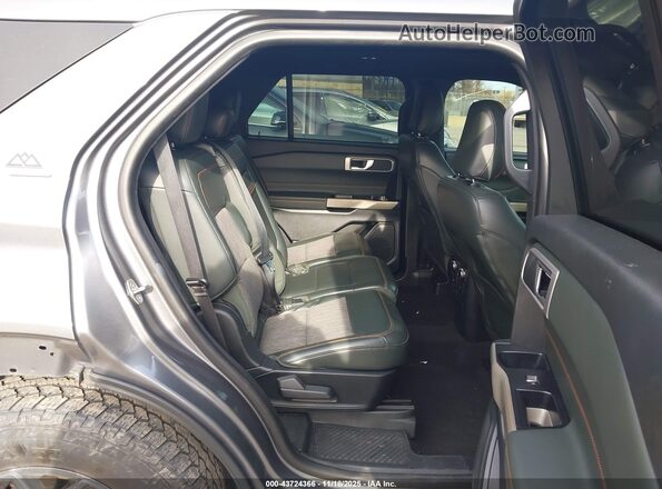 1FMSK8JH1NGA21522 2022 FORD FORD EXPLORER Gray Widok naklejki z numerem VIN