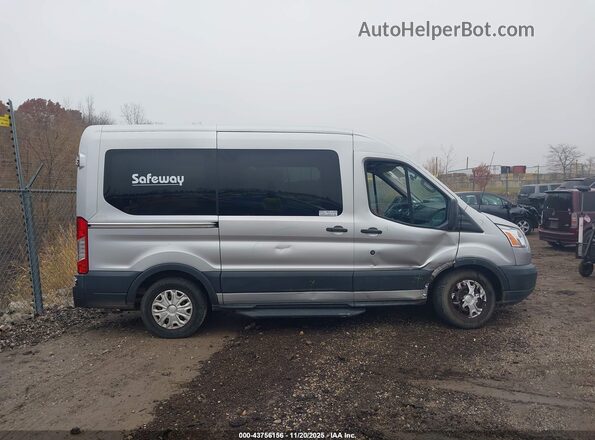 1FMZK1CM4JKB28653 2018 FORD TRANSIT-150 Silver უკანა სალონის ხედი