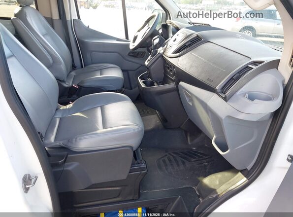 1FMZK1CM9GKA27097 2016 FORD TRANSIT-150 Белый Вид салона спереди