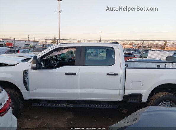1FT7W2BA8SED66440 2025 FORD F-250 White სალონის 360-გრადუსიანი ხედი