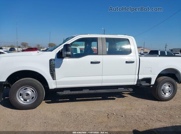 1FT7W2BAXTEC72075 2026 FORD F-250 Белый Панорамный вид салона 360°