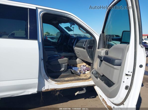 1FT7W2BT1JEB20572 2018 FORD F-250 Белый Вид салона спереди