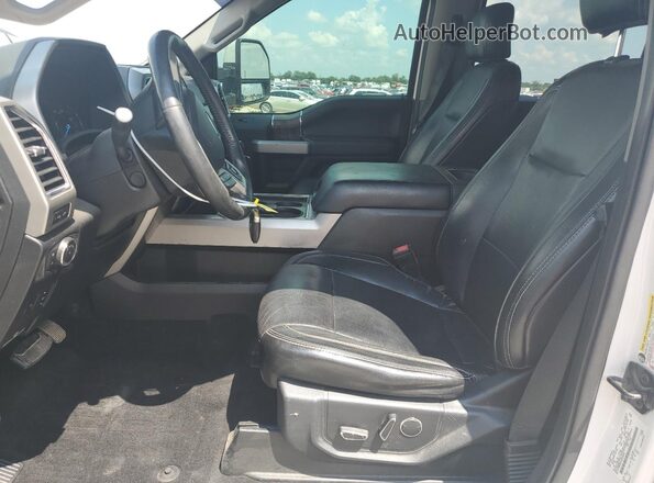 1FT7W2BT4JEB95881 2018 FORD F250 Белый Вид салона спереди