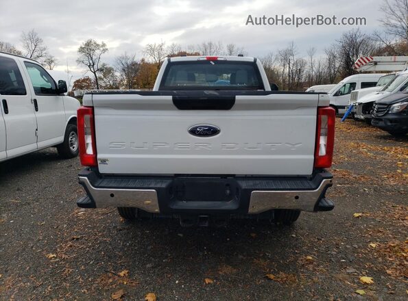 1FT7W2BT9SEC64050 2025 FORD F250 White Widok z tyłu