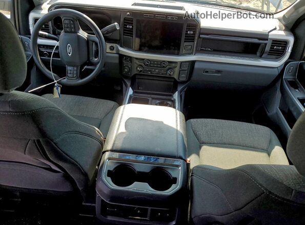 1FT8W2BNXREC76191 2024 FORD F250 Серебряный Вид панели приборов