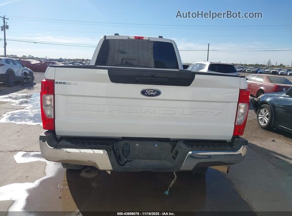 1FT8W3BN5NEC61789 2022 FORD F350 White Widok wnętrza 360 stopni