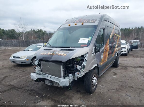 1FTBF4XG4RKA39595 2024 FORD TRANSIT-350 Зеленый Передняя левая четверть