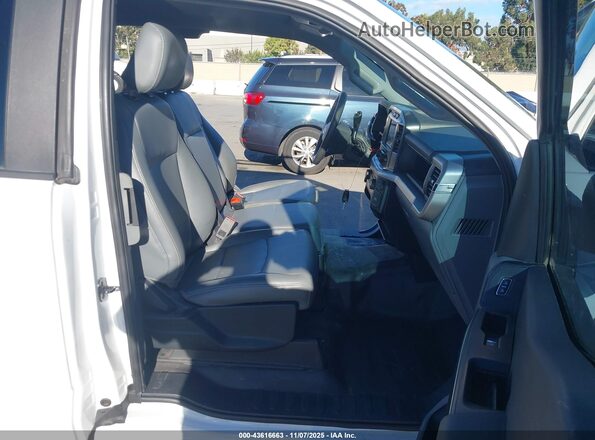 1FTEX1CP6NKD27546 2022 FORD F150 White Front interior view