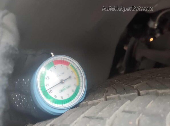 1FTEX1EP1MKD34061 2021 FORD F150  Widok wnętrza z tyłu