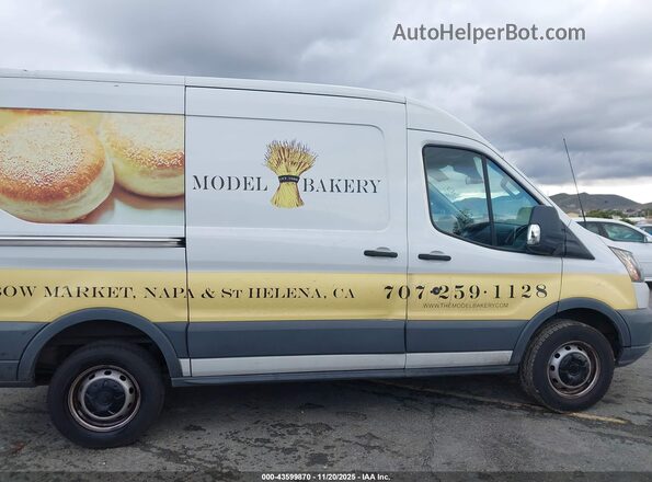 1FTYR1CM7JKA52048 2018 FORD TRANSIT-250 White Вид задньої частини салону