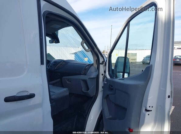 1FTYR2CM1JKA55808 2018 FORD TRANSIT-250 Белый Вид салона спереди
