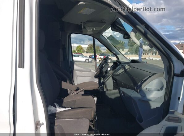 1FTYR2CM2JKA75680 2018 FORD TRANSIT-250 White Вид салону спереду