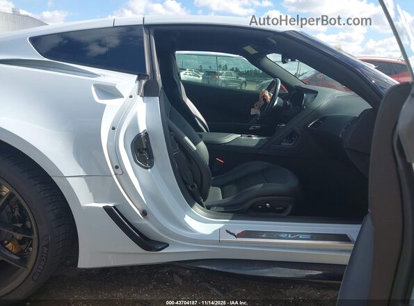 1G1YY2D72J5103447 2018 CHEVROLET CORVETTE Синий Вид салона спереди