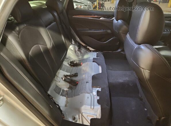 1G4ZP5SS6HU199876 2017 BUICK LACROSSE Серебряный Вид задних сидений