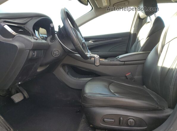 1G4ZP5SZ8JU123322 2018 BUICK LACROSSE Серебряный Вид салона спереди