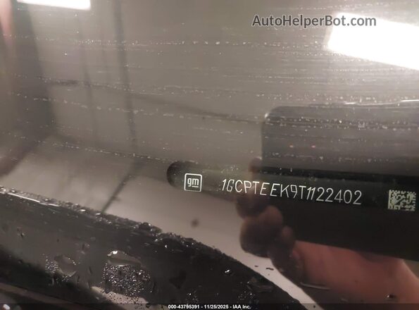 1GCPTEEK9T1122402 2026 CHEVROLET COLORADO Black Engine compartment view
