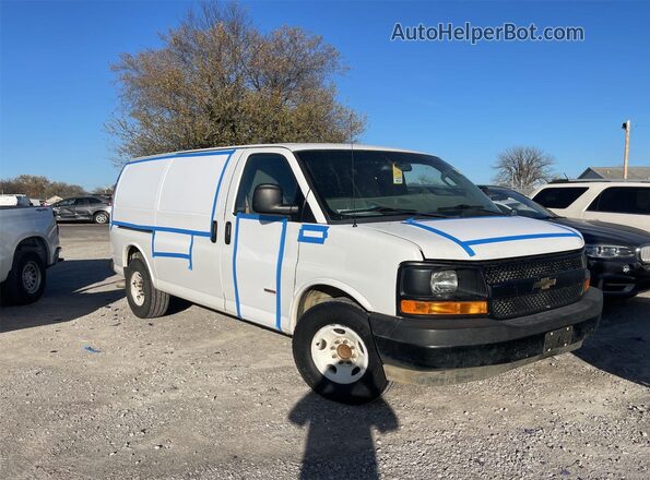 1GCWGAF14H1212319 2017 CHEVROLET EXPRESS  Вид спереди