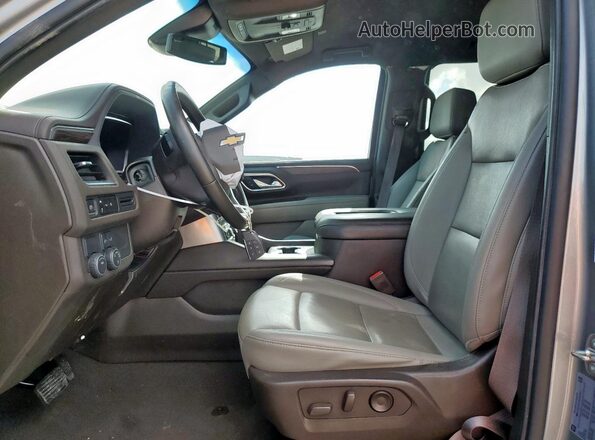 1GNSCCKD9PR320805 2023 CHEVROLET SUBURBAN Серый Вид салона спереди