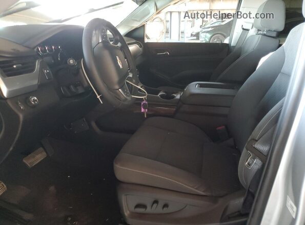 1GNSCGKC3KR264769 2019 CHEVROLET SUBURBAN Серебряный Вид салона спереди