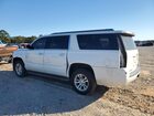 2018 Chevrolet Suburban C1500 Lt Белый vin: 1GNSCHKC1JR256027