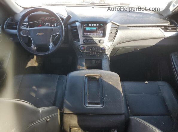 1GNSCHKC1JR256027 2018 CHEVROLET SUBURBAN Белый Вид панели приборов