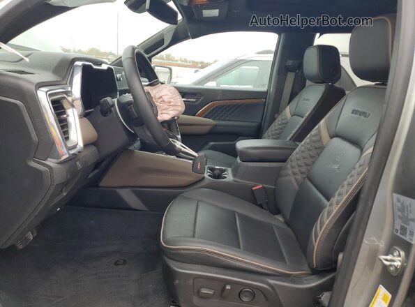 1GTP6FEK3P1181870 2023 GMC CANYON Серый Вид салона спереди