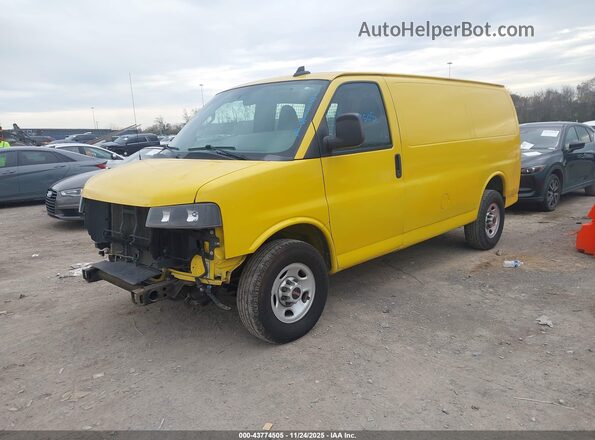 1GTW7AFG0L1252152 2020 GMC SAVANA CARGO Yellow Przód lewy